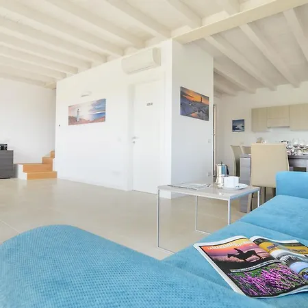 Apartment Halldis *