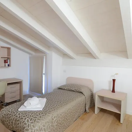 Halldis Apartment *