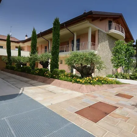 Halldis Apartament *
